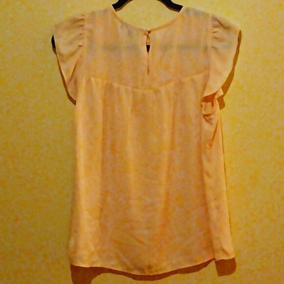 1. STATE WOMEN'S TOP - Picture 2 of 5